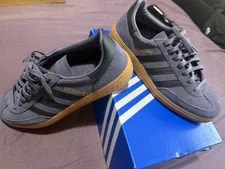 Adidas — Adidas Samba / Low Top Lace-Up Gum Sole — Sneaker — resale