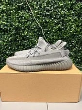 Yeezy 350 V2 " " Size 10.5 Preowned 3