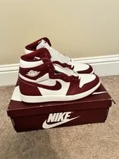 Air Jordan — Air Jordan 1 Retro High OG /Team — Sneaker — resale