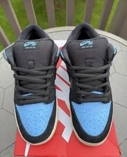 Size 11 - Nike SB Dunk Low Sub Zero. 304292-048. 4