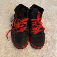 Air Jordan — Air Jordan 1 Mid ' 2013 — Sneaker — resale