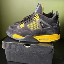 Jordan — Jordan Air 4 Retro /Tour Mid Top DH6927-017 — Sneaker — resale