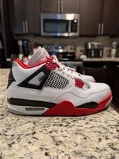 Size 9 - Jordan 4 Retro OG Mid 4