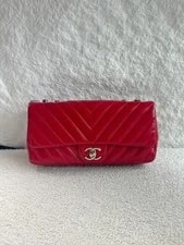 Chanel — Chevron Single Flap — Handbag — resale