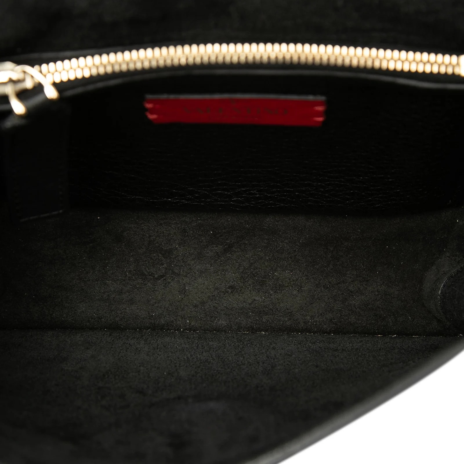 Small Grained Rockstud Crossbody 4