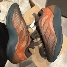 [GY4109] Adidas Yeezy 700 V3 4
