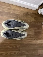 Adidas Yeezy 700 3