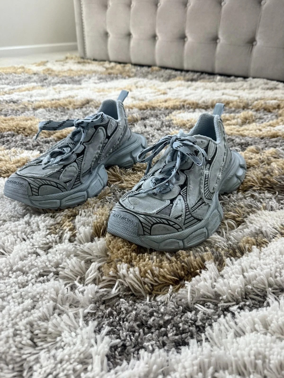 Balenciaga — Balenciaga 3xl — Sneaker — resale