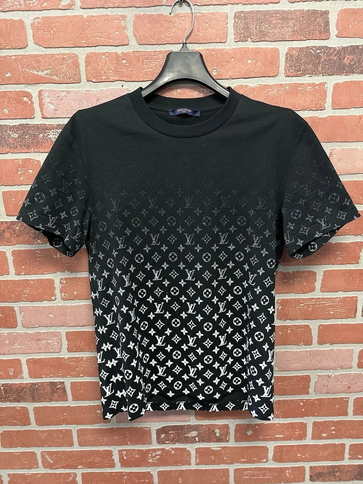 Louis Vuitton — Louis Vuitton T-Shirt ( / ) — streetwear — resale