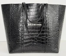 Balenciaga Small Everyday -Embossed S01 2