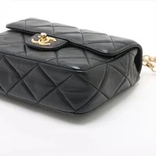 Chanel Matelasse Single Flap Single Chain Metal Fittings 3