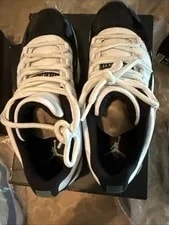 Air Jordan 11 Retro Low Rise 4
