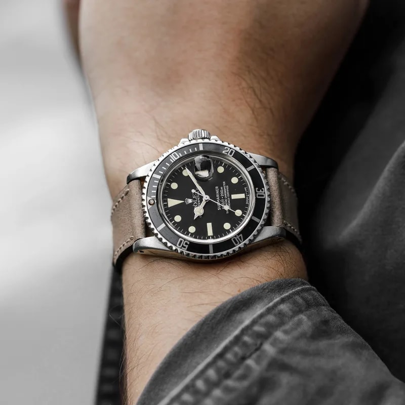 1972 Rolex 'Red' Submariner Ref. 1680 2