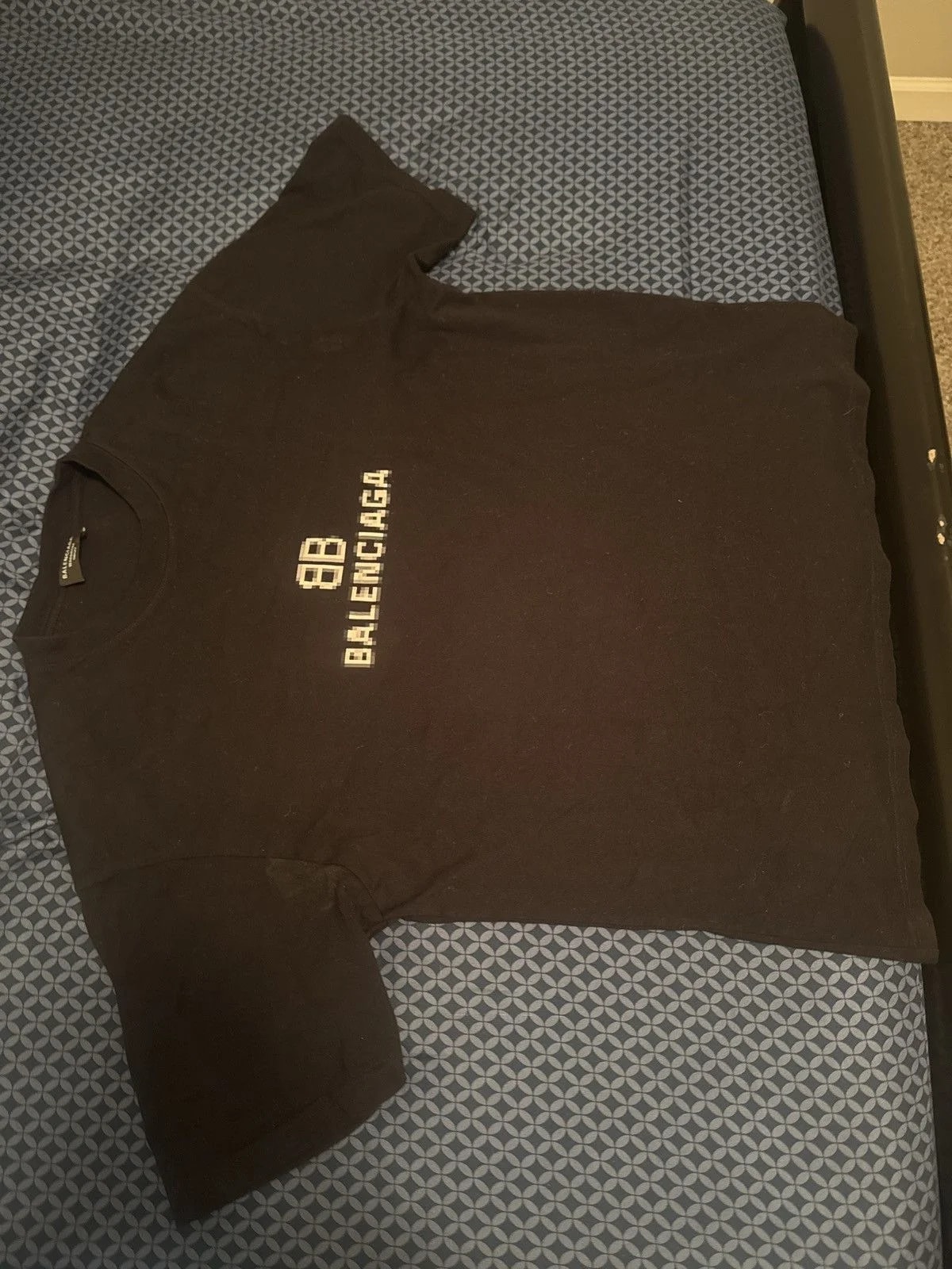 Balenciaga — Balenciaga Tshirt — streetwear — resale