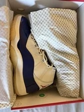 Air Jordan — Air Jordan 11 — Sneaker — resale
