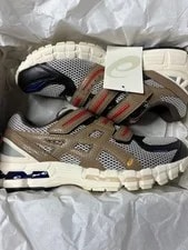 Asics — Asics Gel-Kayano 20 HAL Studios Malt Size 8.5M/10W 🔥 — Sneaker — resale