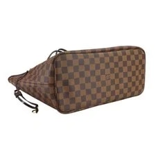 Louis Vuitton Neverfull Surprises 90322633 4