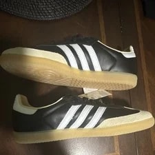 Adidas / Striped Low Top Lace Up Athletic 3