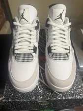 Jordan 4 Retro Military 2