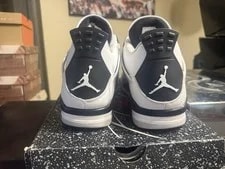 Jordan 4 Retro Military 4