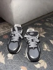 New Balance 2002R Teens Low Top 2