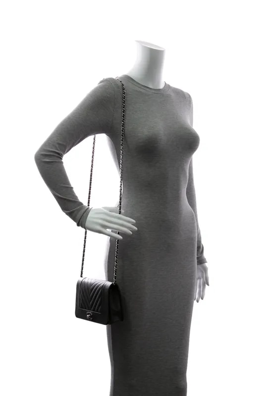Mademoiselle Wallet on Chain 2