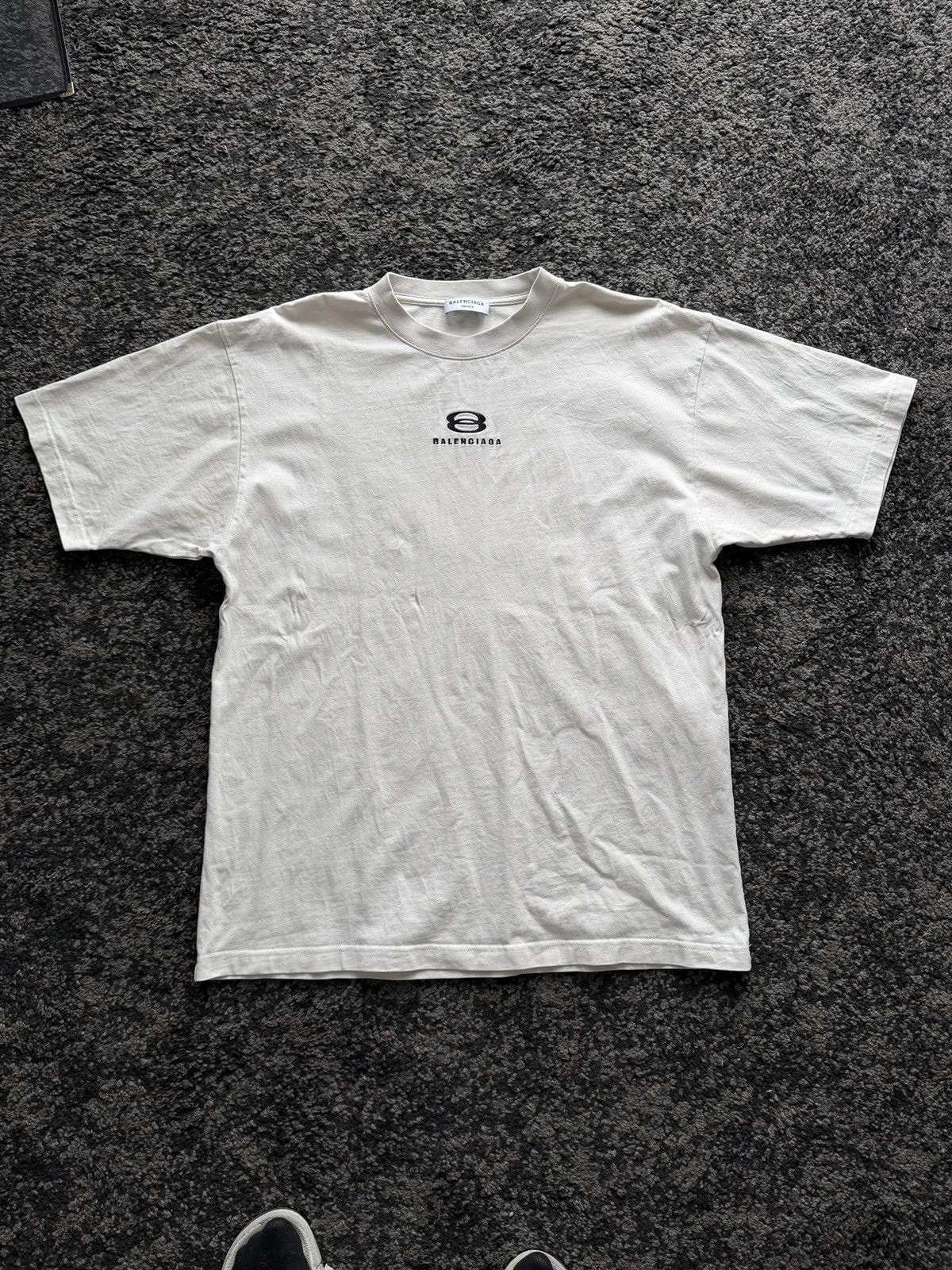 Balenciaga — Balenciaga Unity Logo Tshirt — streetwear — resale
