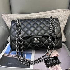 Chanel — Chanel Classic Flap Chain Shoulder Bag — Handbag — resale