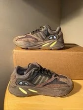 Size 8.5 - Adidas Yeezy Boost 700 V1 4