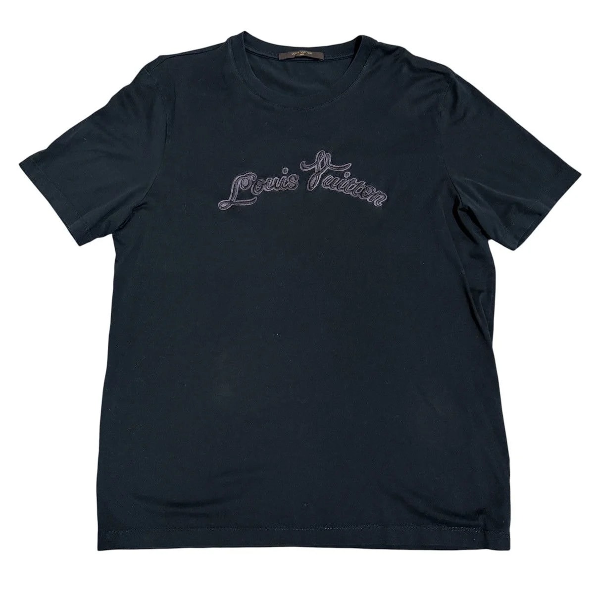 Louis Vuitton — Louis Vuitton Logo Embroidered T-shirt Size — streetwear — resale