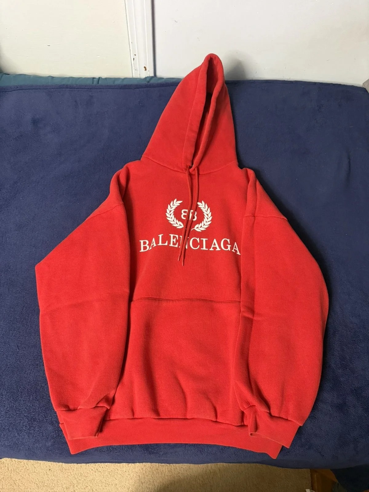 Balenciaga — Balenciaga Crest Logo Hoodie — streetwear — resale