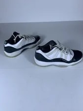 Air Jordan 11 Low 2