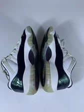 Air Jordan 11 Low 4