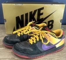 Nike SB — Nike SB Dunk Low Appetite for Destruction — Sneaker — resale