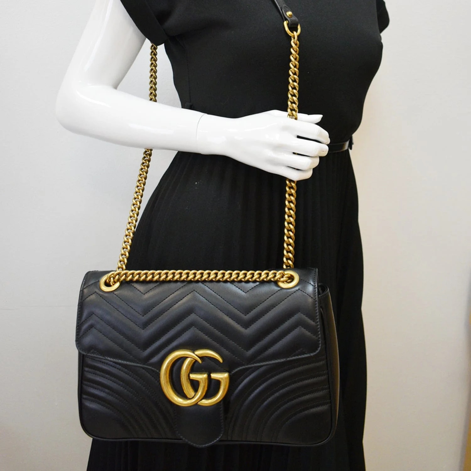 Gucci GG Marmont Medium Matelasse 443496 2