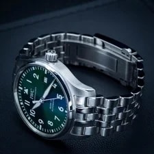 IWC — IWC Pilot Green - IW328206 — Watch — resale