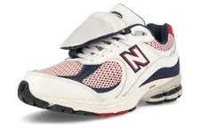 M2002RVE New Balance 2002R Team Pouch 2