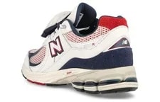 M2002RVE New Balance 2002R Team Pouch 3