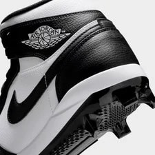 Air Jordan 1 Retro MCS Baseball Cleats / AV5354 102 2