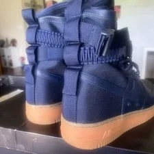 Size 11.5 - Nike Air Force 1 2