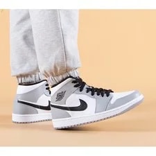 Jordan 1 Mid Light 554724-092 4
