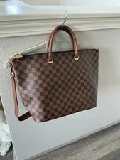 Louis Vuitton — Louis Vuitton Neverfull Interior — Handbag — deal