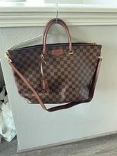 Louis Vuitton Neverfull Interior 2