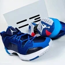 Air Jordan — Air Jordan 37 Low US 13 Nike Basketball DV9909 401 — Sneaker — resale