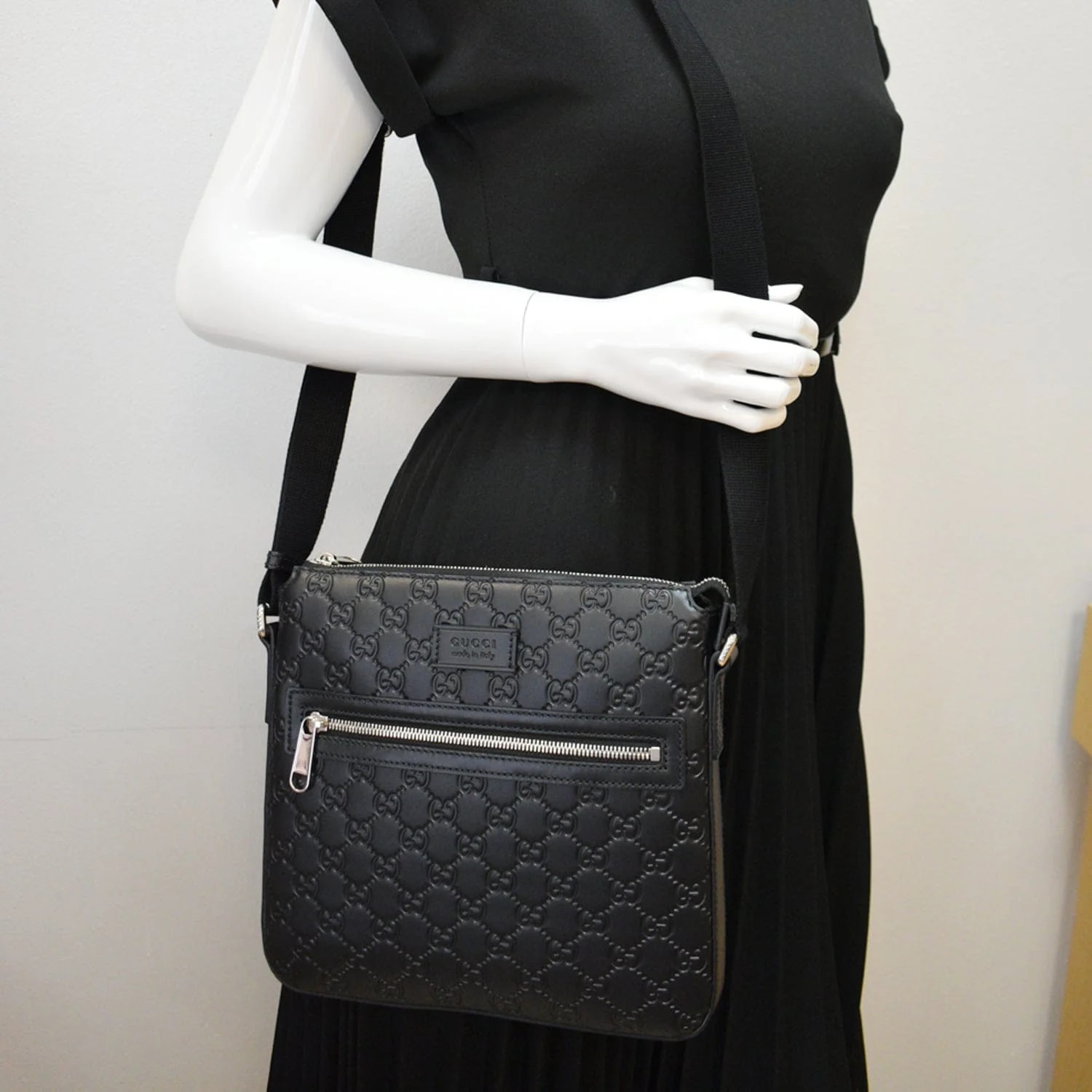 Gucci GG Messenger 406410 2