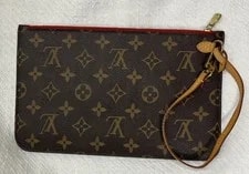 Louis Vuitton — Louis Vuitton Neverfull Pochette Wristlet Interior — Handbag — deal