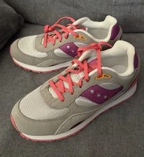 Saucony — Saucony 6000 Low Top Lace-Up Athletic — Sneaker — resale
