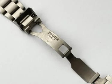 Tudor — Tudor Pelagos 39 M25407N Titanium P39 — Watch — resale