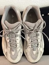 Yeezy Boost 700 Vs 2