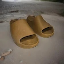 Yeezy Slides Good Condition No Box 2